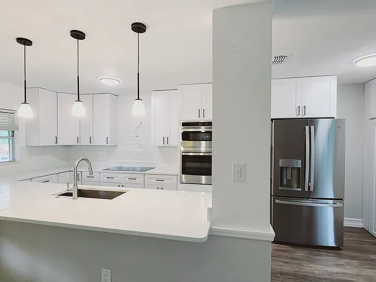 5080 Lake Howell Rd — Photo 2