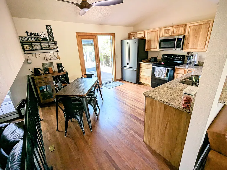 3100 Crockett St — Photo 19