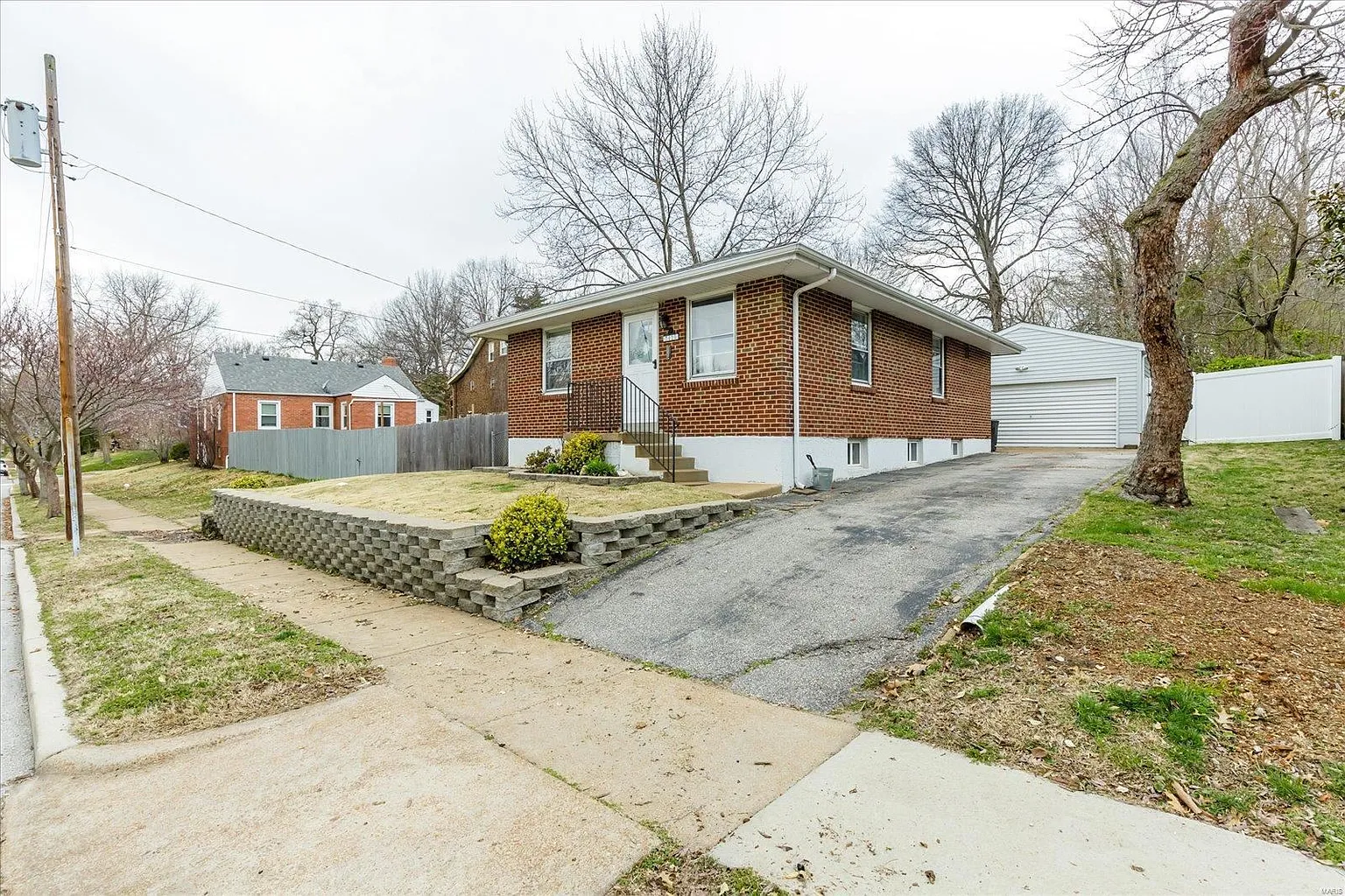 7415 Williams Ave photo 1