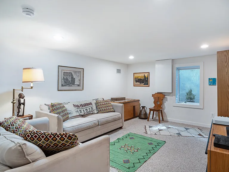 76 Round Pond Ln — Photo 15