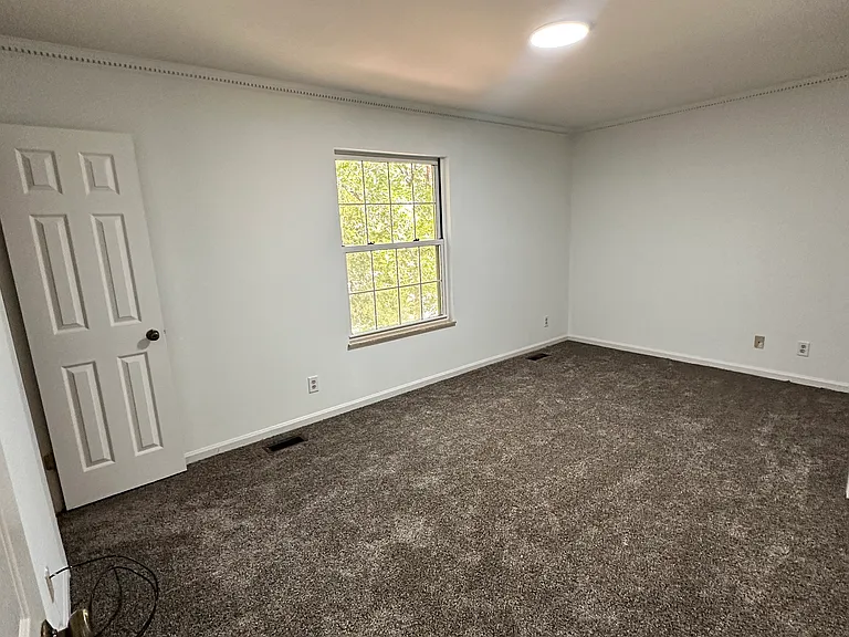 4 Payton Ct — Photo 5