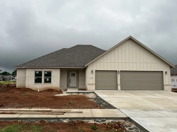 137 N Panther Ave, Farmington, AR 72730