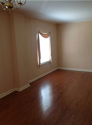 4th image of 1441 Jackson Ave APT 2C