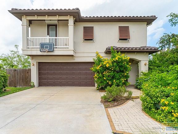 2nd image of 133 Oleander Dr