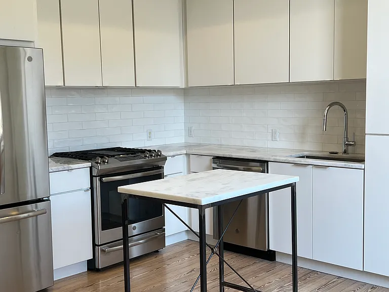 5833 Magazine St #A — Photo 33
