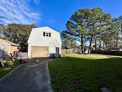 3rd image of 4125 Weyanoke Dr