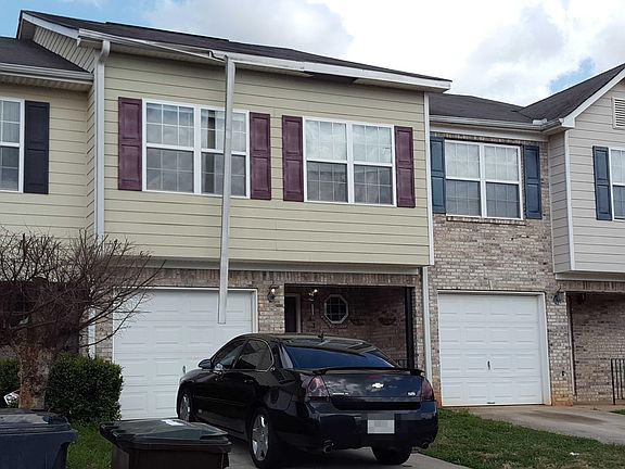 3rd image of 435 Magnolia Gardens Walk