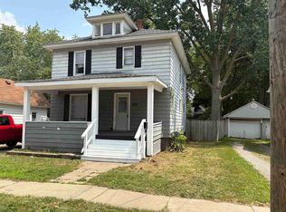 629 Woodlawn Ave, Owosso, MI 48867