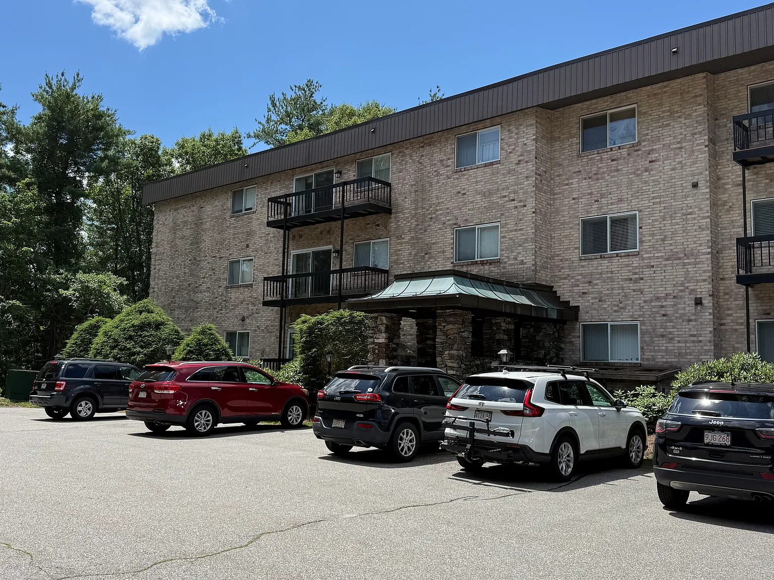 181 Littleton Rd — Photo 3