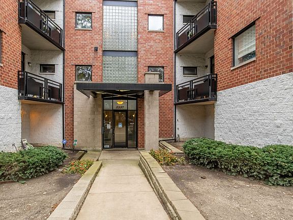 4th image of 2337 W Wolfram St Unit 513