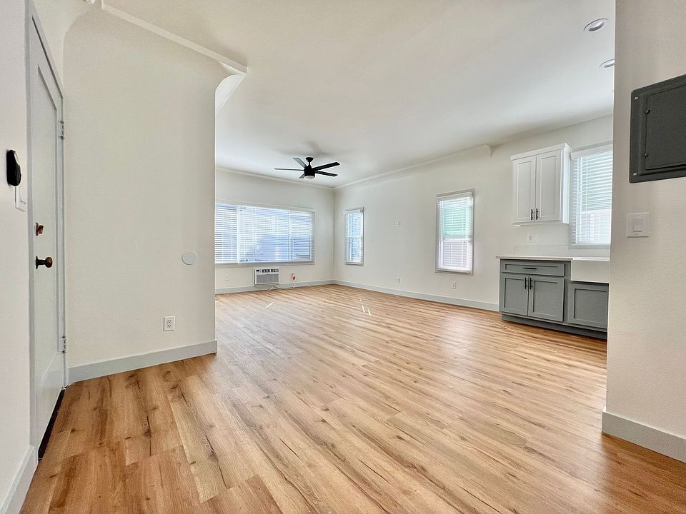 1st image of 1152 E 1st St APT 210