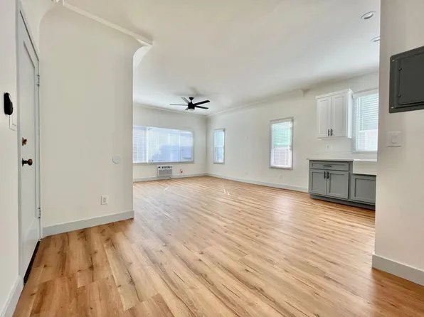 1152 1st Street, 1152 E 1st St APT 210, Long Beach, CA 90802