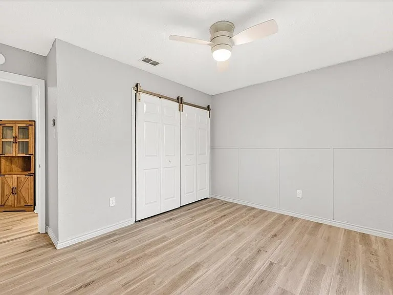 1749 Dawn Breeze Dr — Photo 24