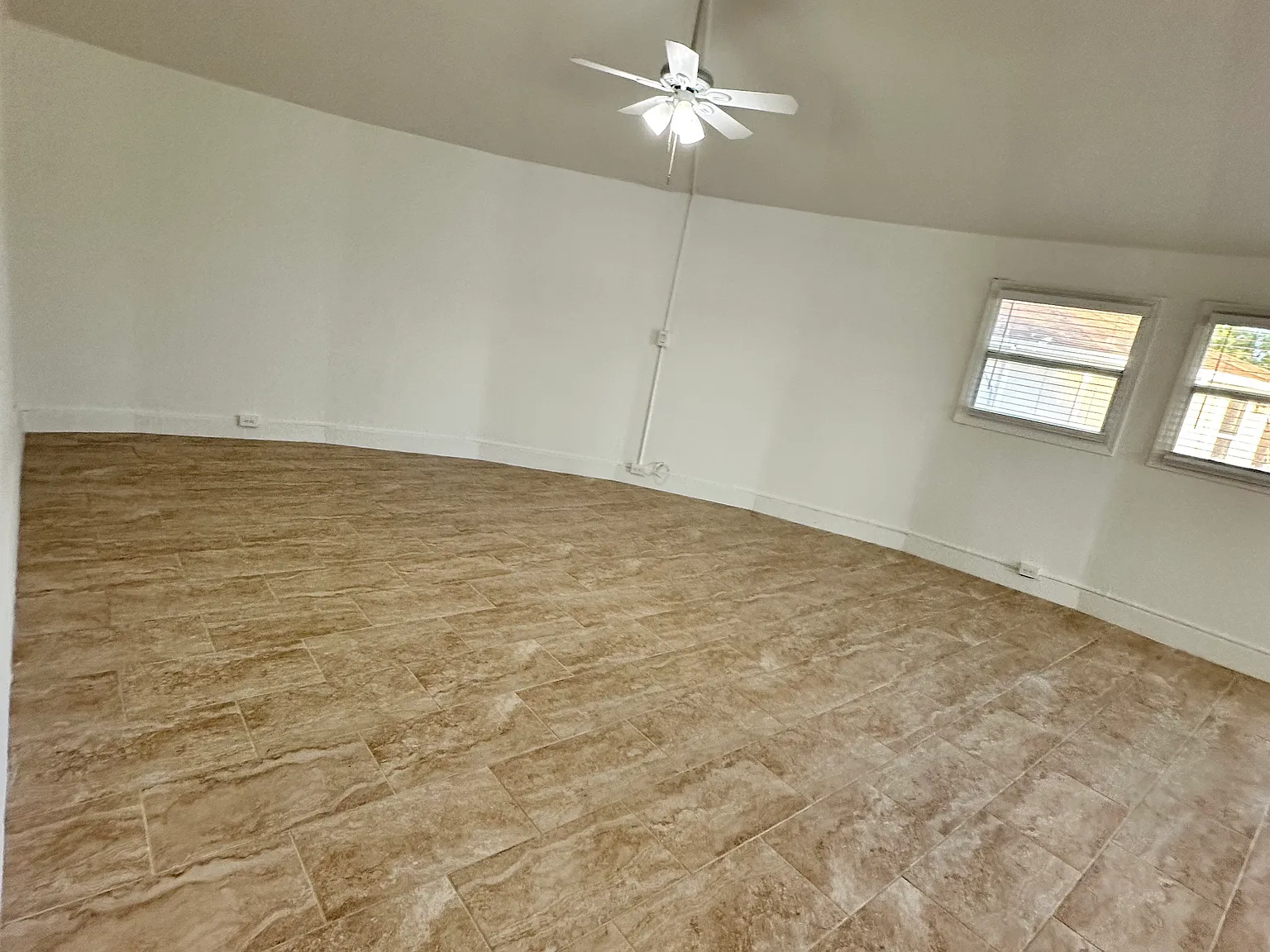 2 bed, 1.5 bath, 1000 sqft, $1,700 — Photo 3