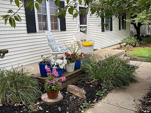 3rd image of 852 Tamwood Dr