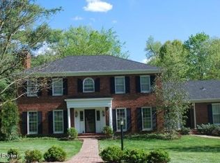 5904 Brittany Valley Rd, Louisville, KY 40222