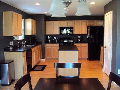 3rd image of 11124 Giddings Pl