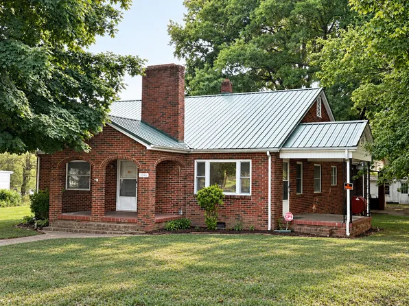 1064 Yadkinville Rd, Mocksville, NC 27028