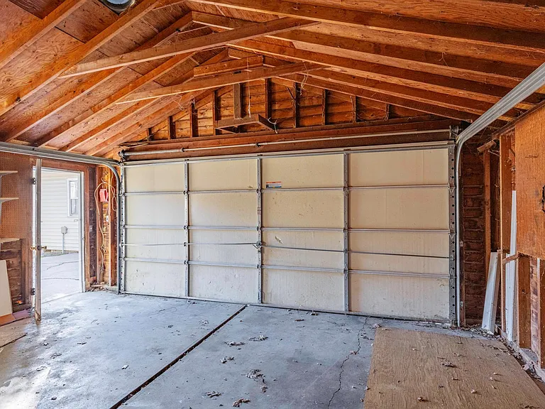 4010 Lewis Ave — Photo 23