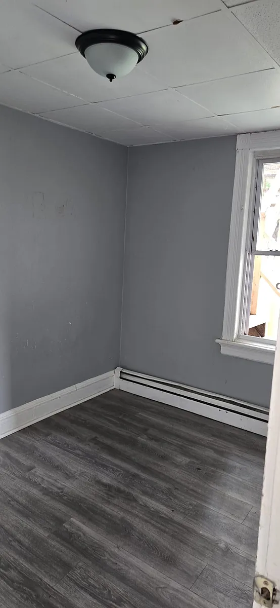 Building Photo - 32 John St #1