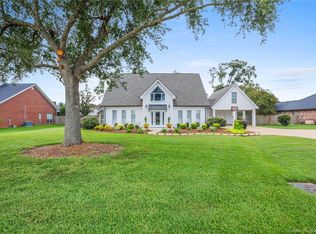 2017 Plantation Dr, Lake Charles, LA 70605