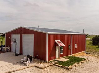 420 Overlook Dr, Cleburne, TX 76033