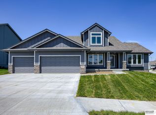 4302 Chennault St, Bellevue, NE 68123