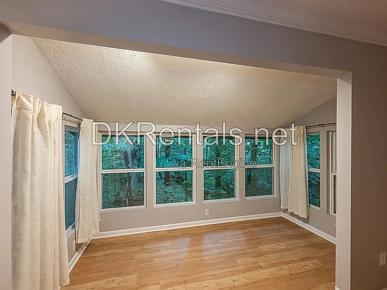 5143 Roswell Rd NE #9 — Photo 14