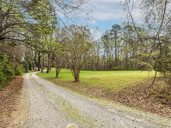 2nd image of 770 Riverbend Rd