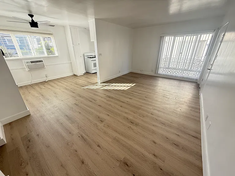 1801 N Gramercy Pl #3 — Photo 1