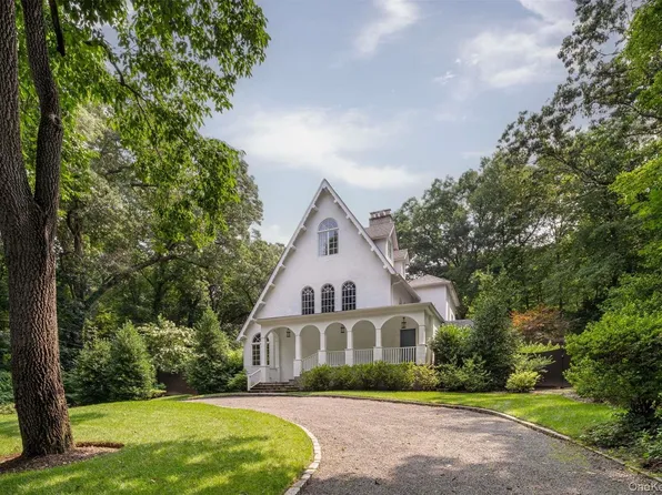 1347 Chicken Valley Road, Upper Brookville, NY 11771