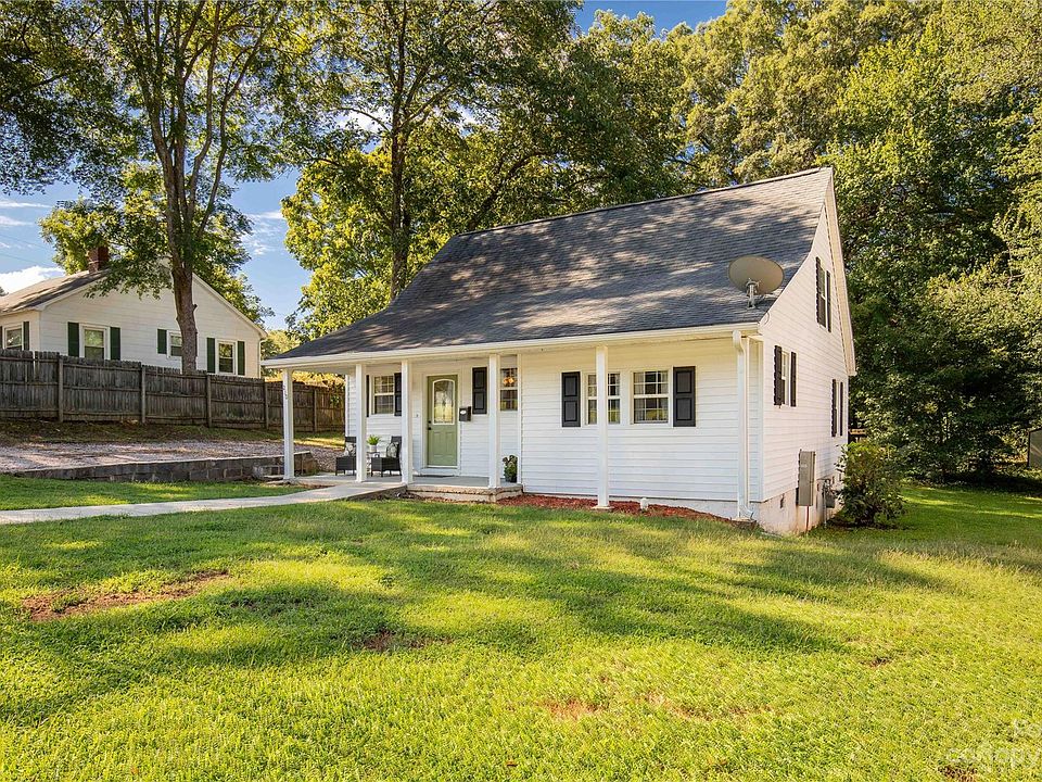 210 Knox St, Clover, SC 29710 | Zillow