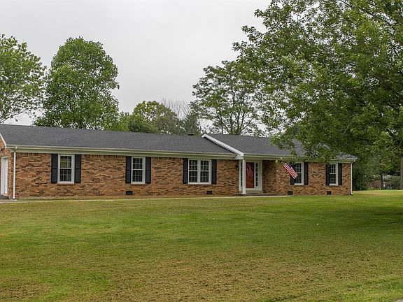 3rd image of 143 Edgewood Dr