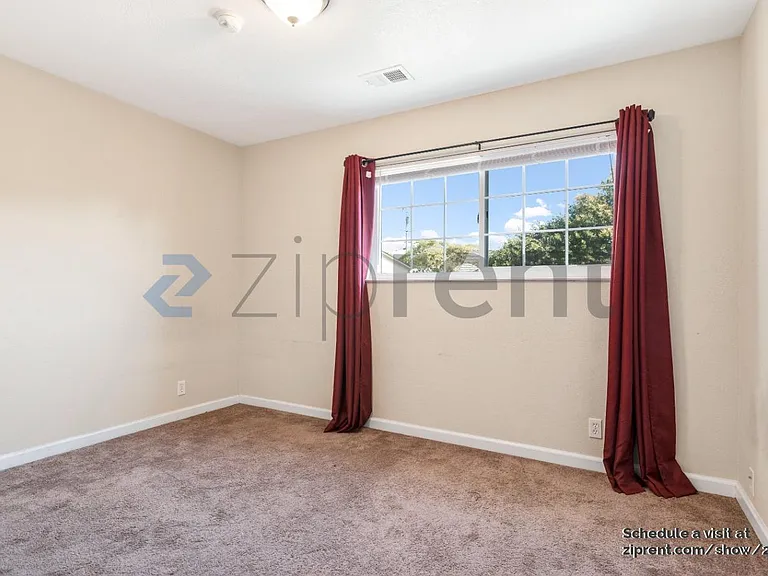 6088 Tourraine Dr — Photo 13