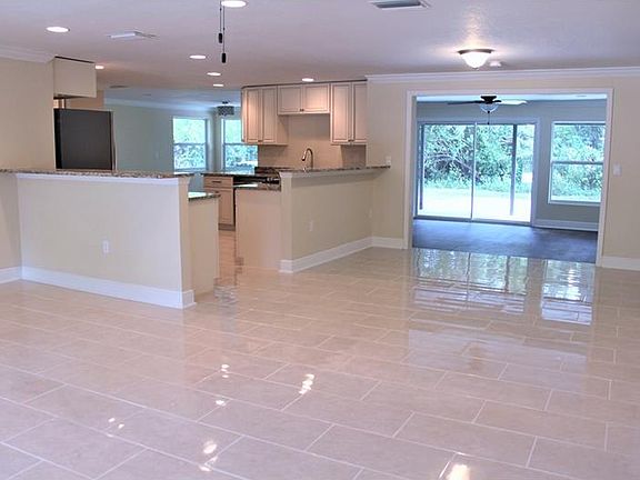 3rd image of 2112 Bendway Dr