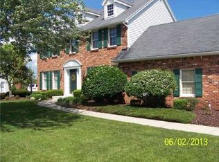 6156 Bridlewood Dr S, East Amherst, NY 14051