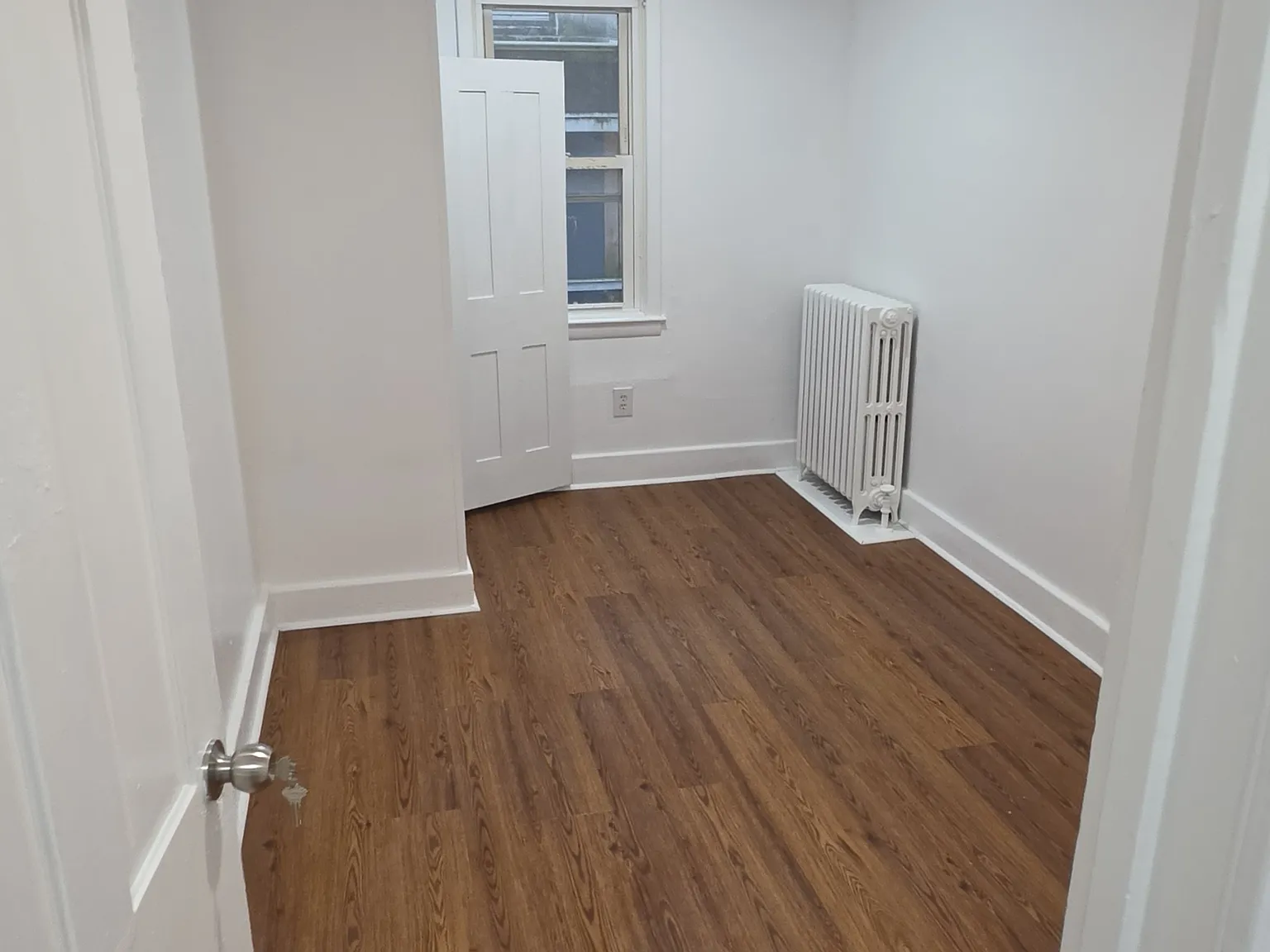 3 bed, 1.5 bath, $1,250 — Photo 2