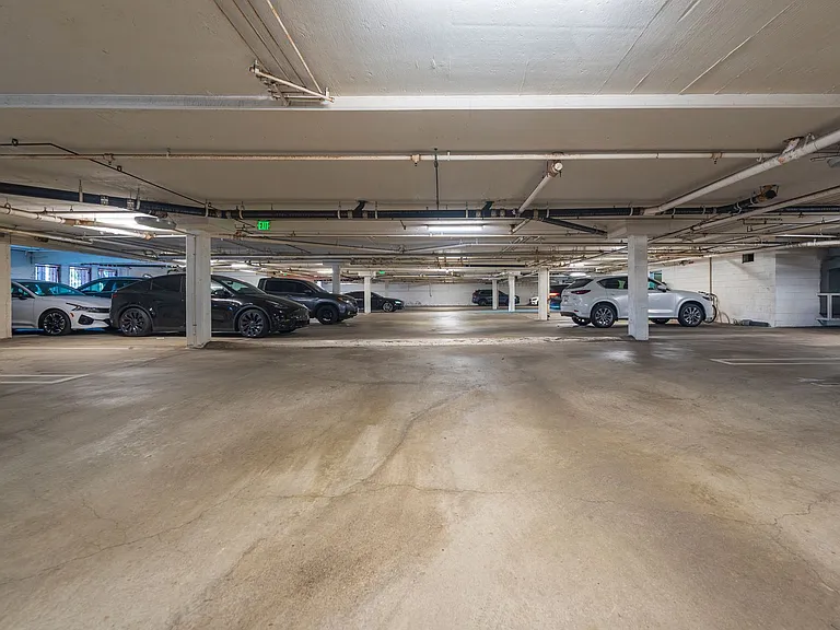 7100 La Tijera Blvd #D101 — Photo 24