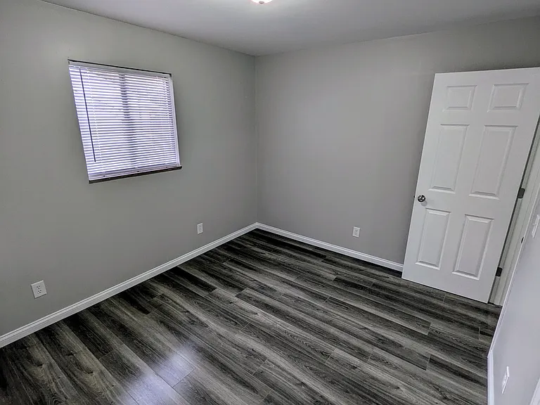 520 N Wilson Ave — Photo 27