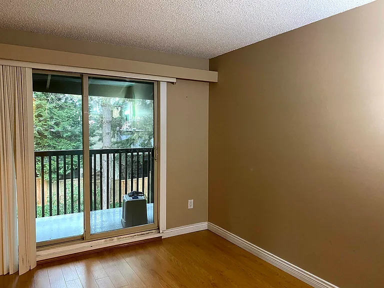 9867 Manchester Dr #515 — Photo 6