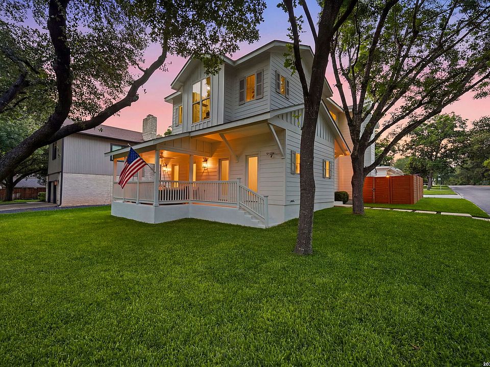 1st image of 301 OGDEN LN