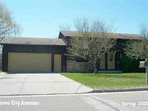 702 Crystal St, Ames, IA 50010