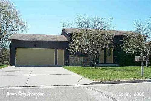 702 Crystal St Photo 1