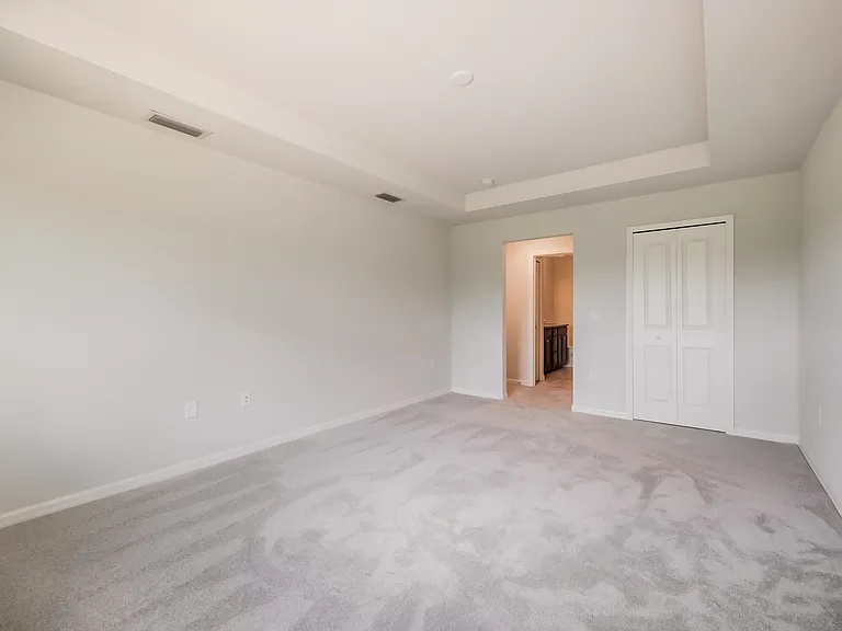 2704 50th St W — Photo 10