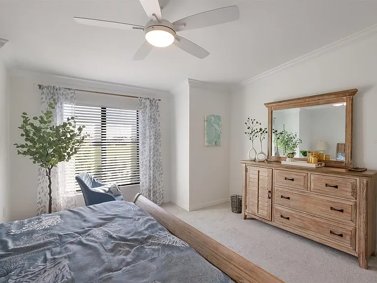5721 Palmer Cir #201 — Photo 18