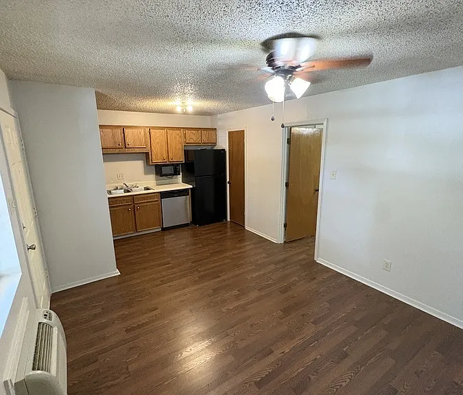 8860 Thomas St #12 — Photo 5