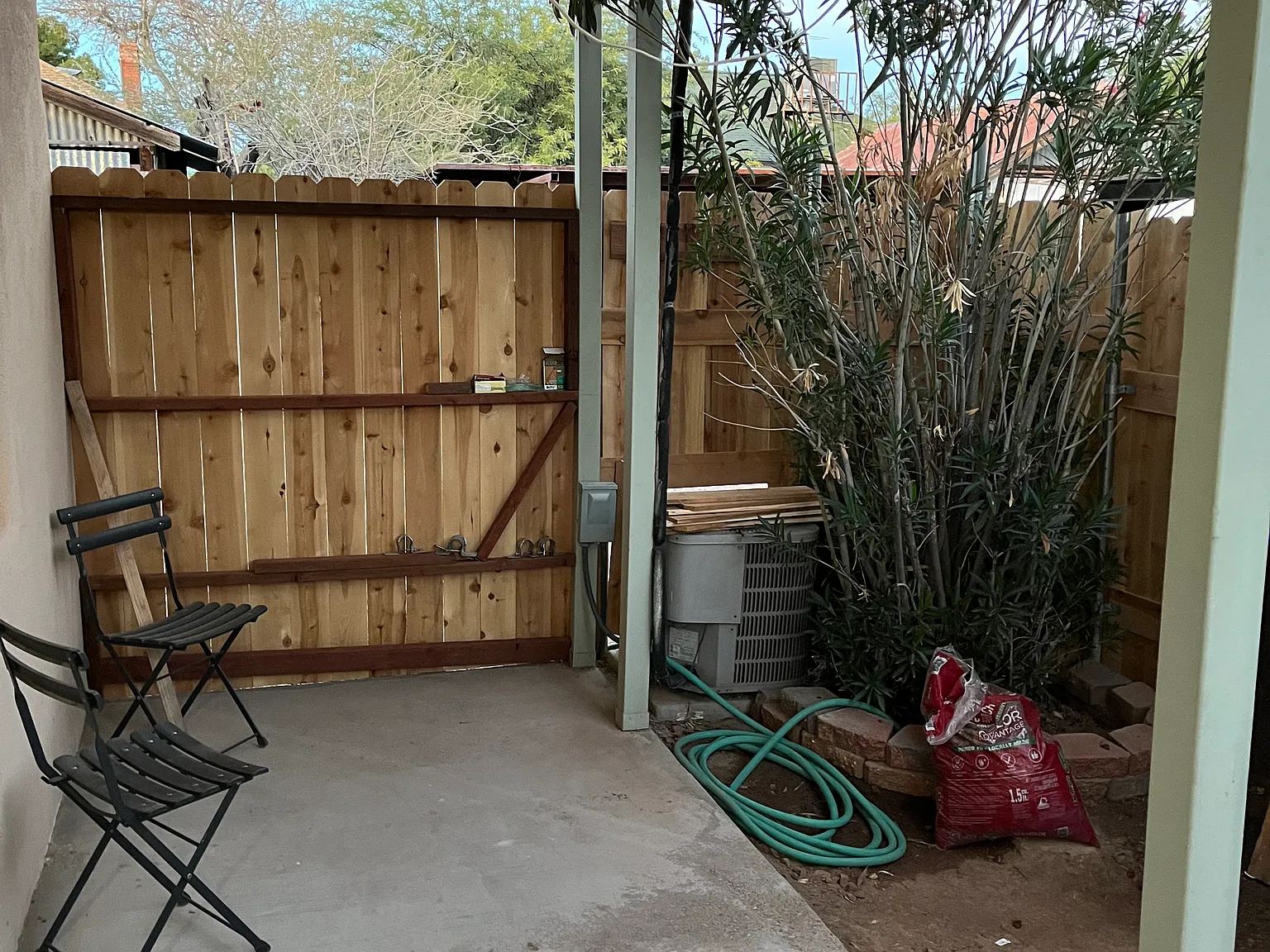 832 N Bean Ave — Photo 2