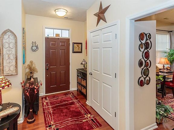 2nd image of 5325 Ladywood Knoll Ln
