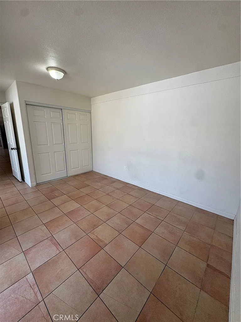 4 bed, 2000 sqft, $3,950 — Photo 3