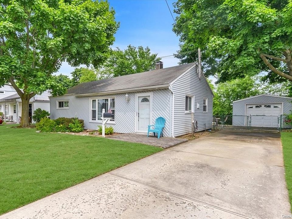 1st image of 21 Ginny Ln
